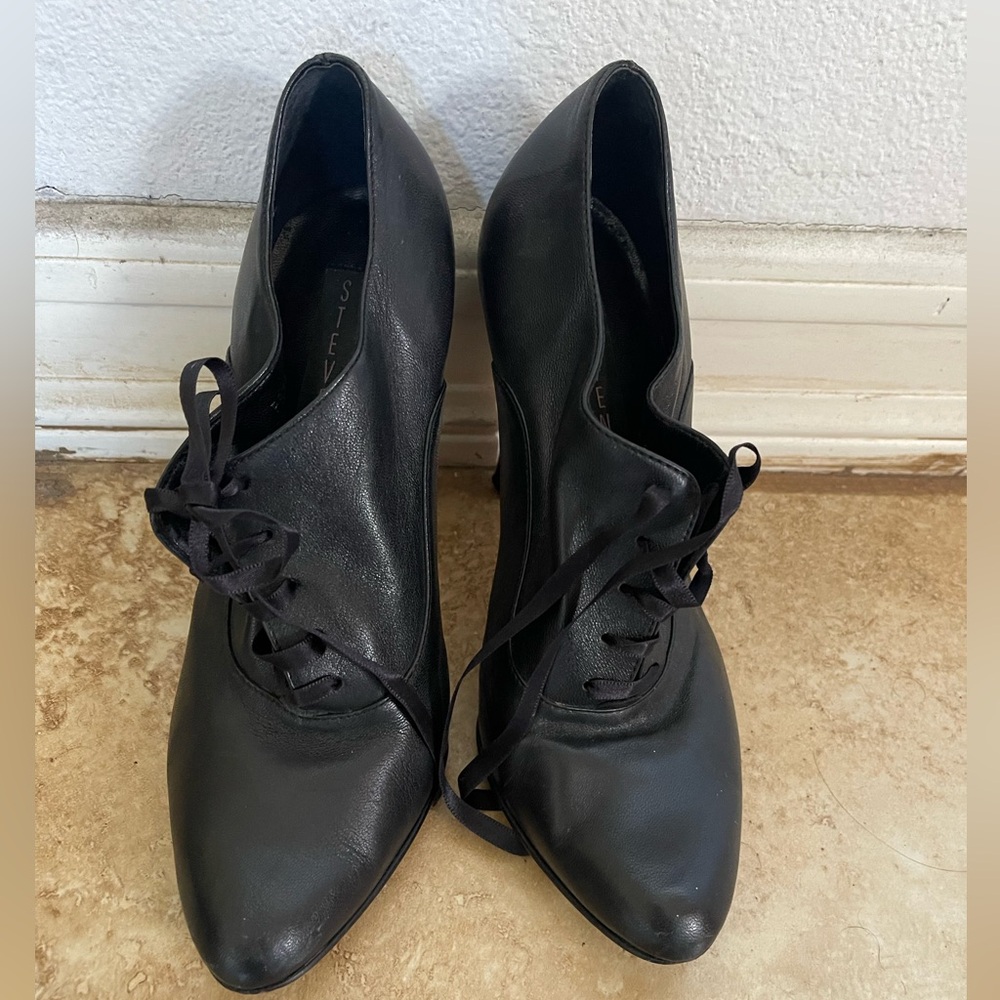 Leather lace up boots